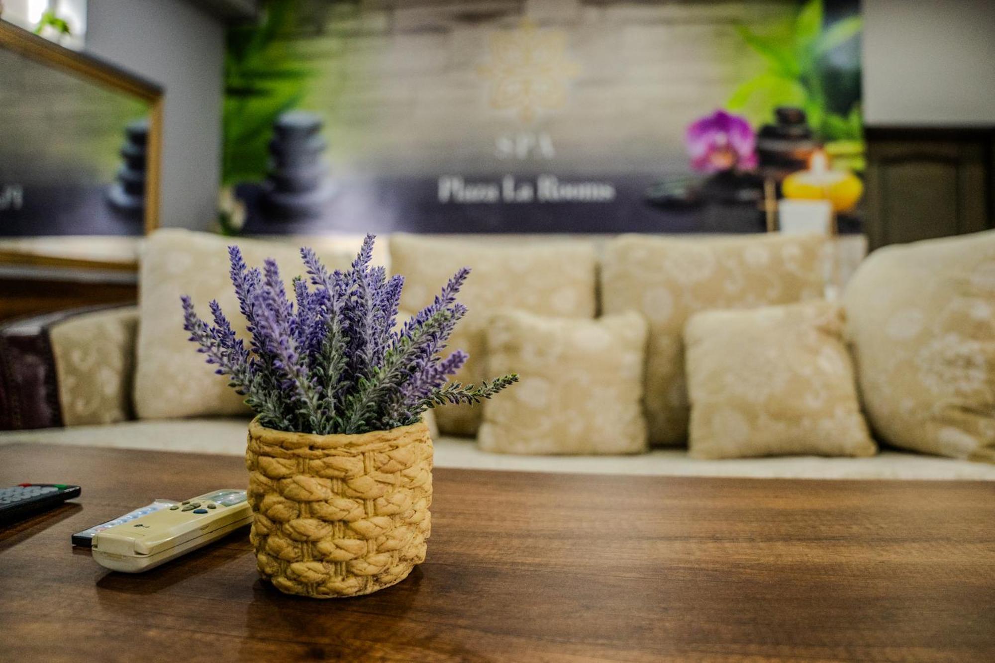 Plaza La - Night And Spa Σρέμσκα Μιτρόβιτσα Εξωτερικό φωτογραφία